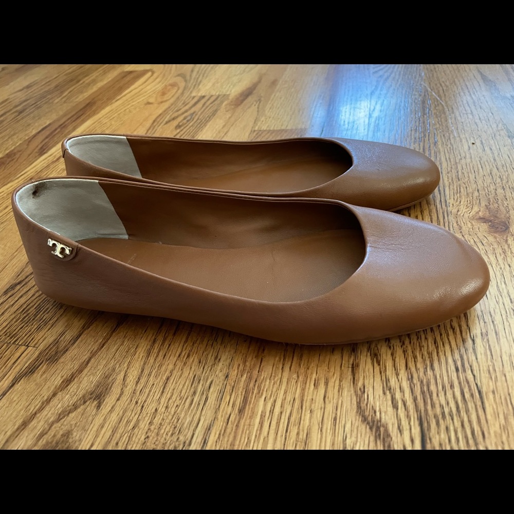 Tory Burch tan flats